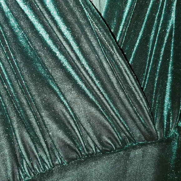 Vixen by Micheline Pitt Startlet Wiggle in Hunter Green Velvet, Size 2x GUC - Picture 5 of 6